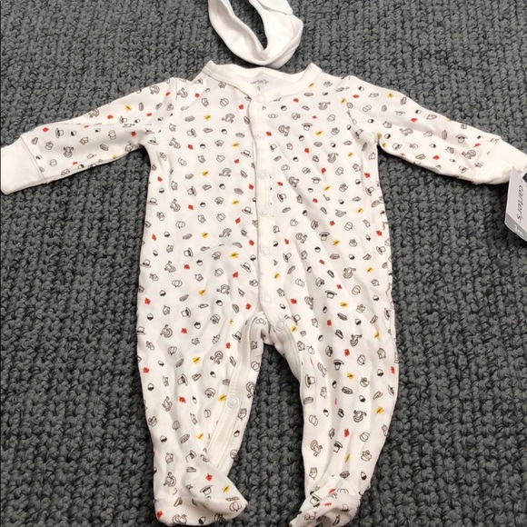 Carters Halloween and thanksgiving onesies - Picture 4 of 8
